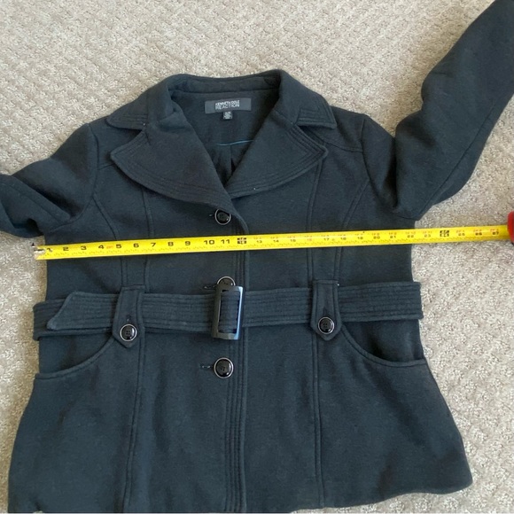 Kenneth Cole Cropped Gray Jersey Belted Jacket - Picture 11 of 13